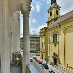 Apartment King Of Church